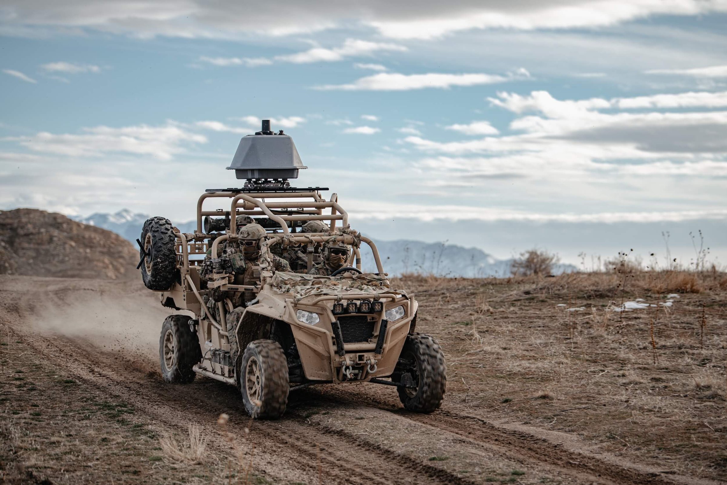 DRO8371_Vehicle+Mounted